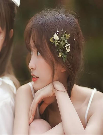 《姐妹向前冲》音乐配乐后现代解析：音效设计与主题曲创作分析